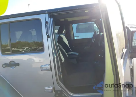 2017 Jeep Wrangler Unlimited Sport 4X4 z USA, uszkodzony, nr VIN 1C4BJWDGXHL593070